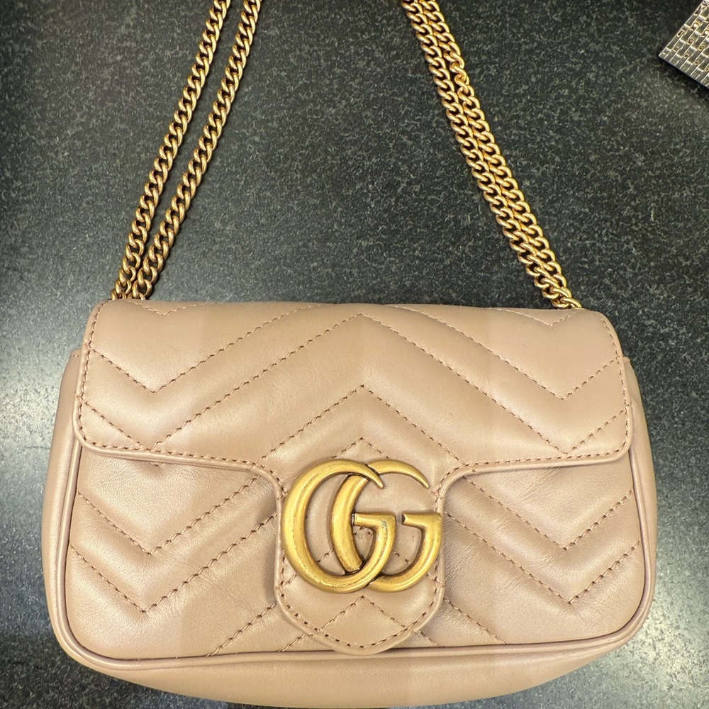 Gucci Beige Quilted Shoulder Bag with Gold Chain